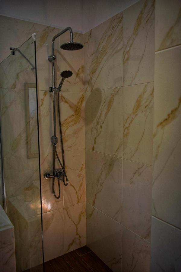 Dolphins House Apartment ลิคชูรี ภายนอก รูปภาพ