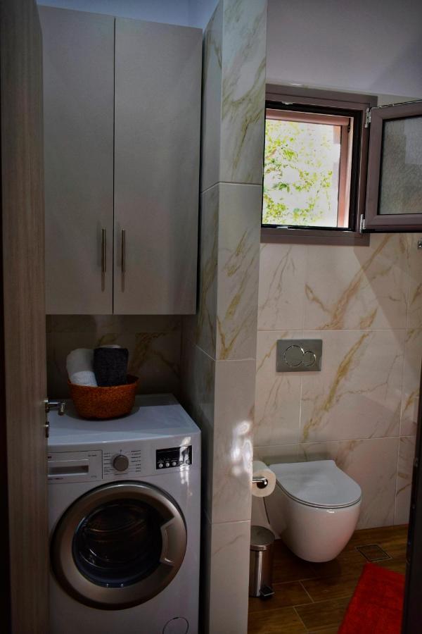 Dolphins House Apartment ลิคชูรี ภายนอก รูปภาพ